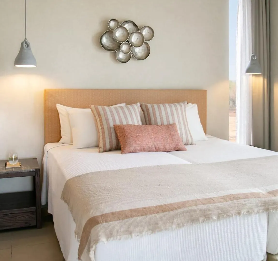 Amazing Protaras Villa Villa Lubbock 3 Bedrooms Private Outdoor Pool And Hot Tub Furnished Sun Terrace Shaded Furnished Terrace Bbq, Cypern